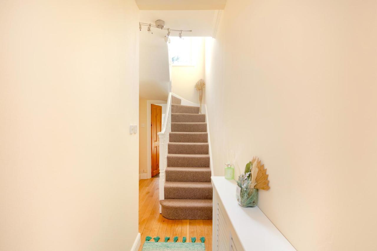 Stylish House In Wimbledon Vila Londres Exterior foto